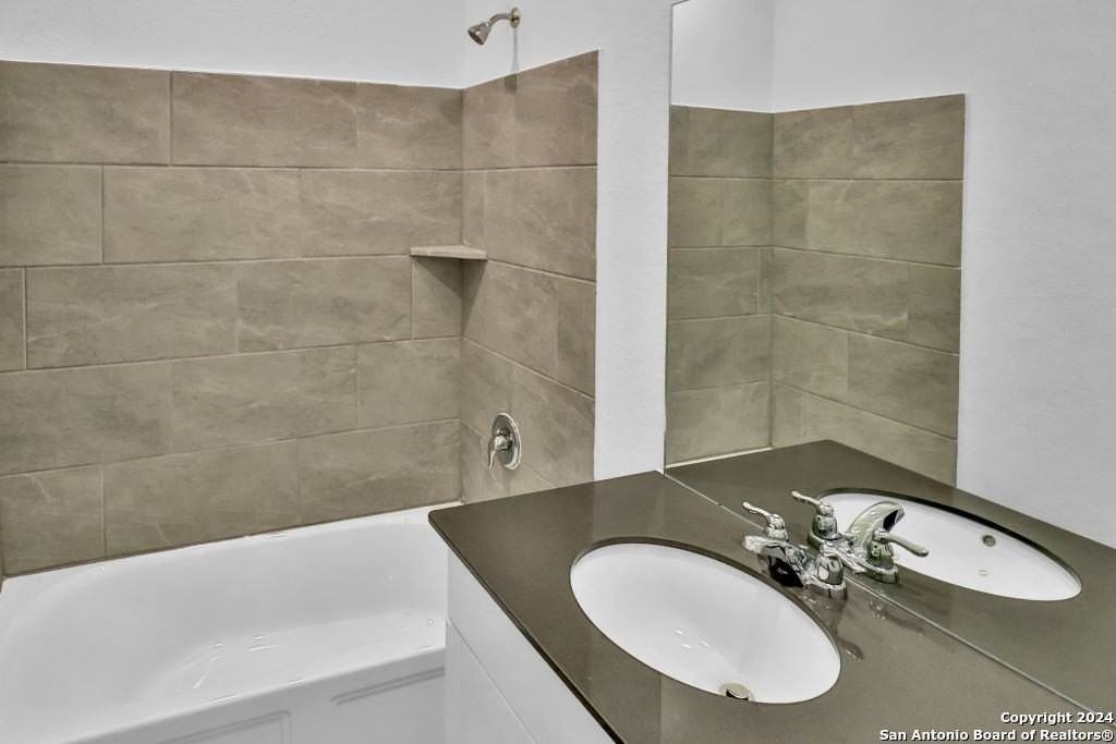 2716 Sierra Chicas Ln - Photo 4 of 16