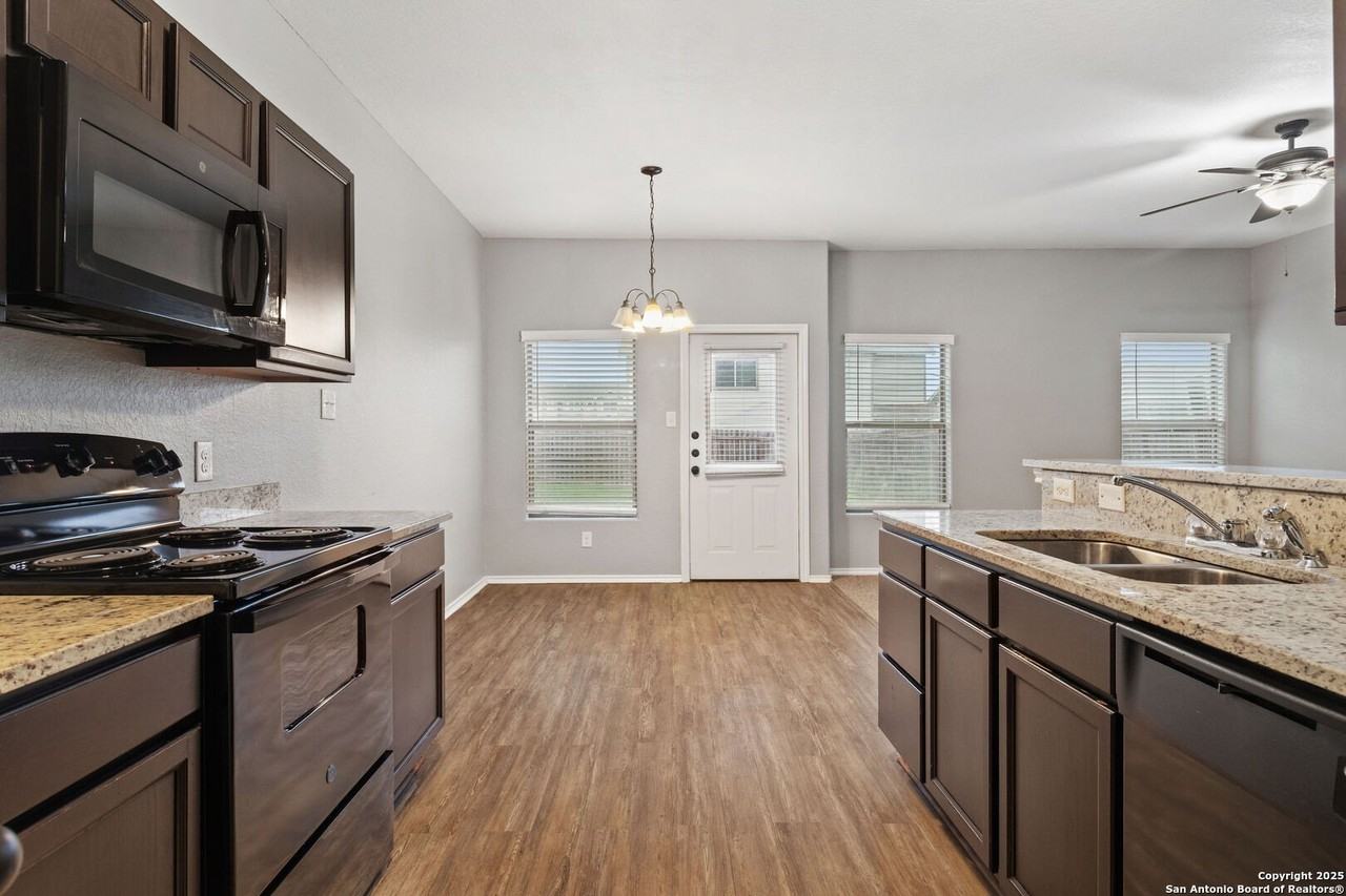 8707 Azul Sky Ct - Photo 7 of 16