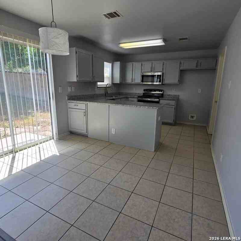 626 Limestone Flt - Photo 5 of 10