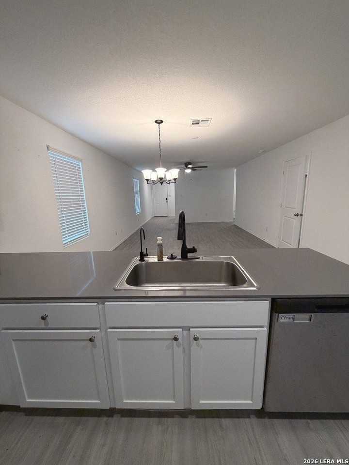 140 Payton Pl - Photo 5 of 13