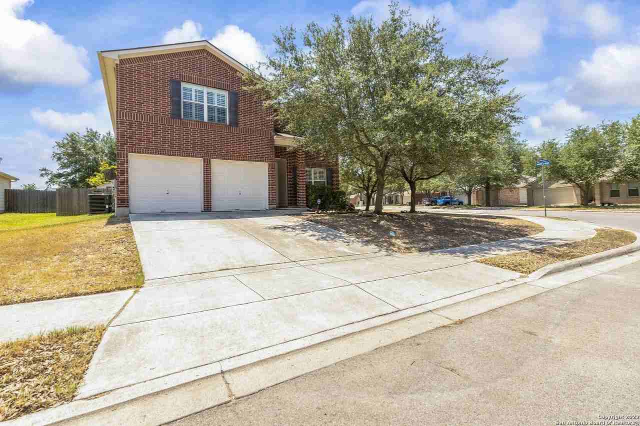 1604 Rolling Brook Ln - Photo 3 of 29