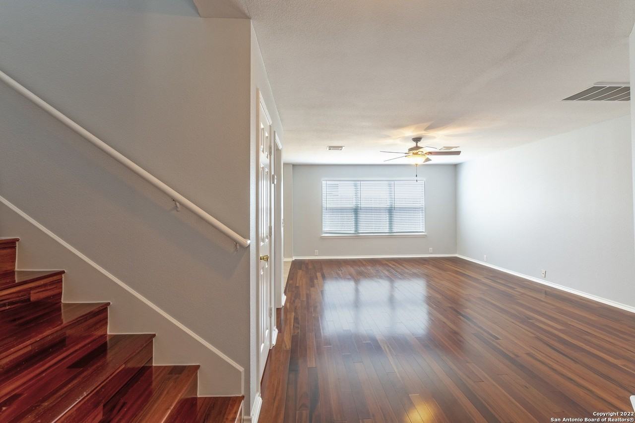 1604 Rolling Brook Ln - Photo 7 of 29