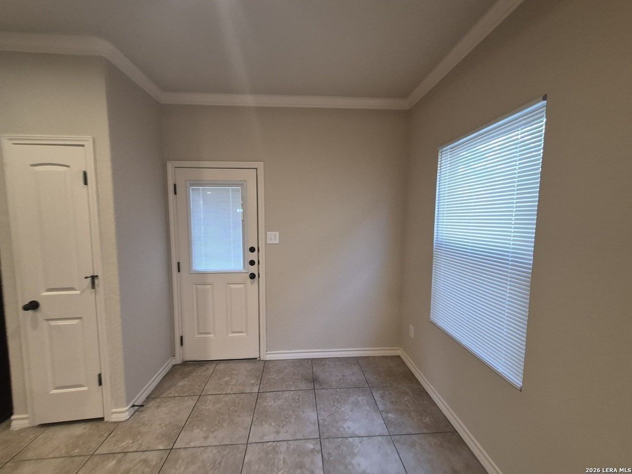 6866 Lakeview Dr #102 - Photo 5 of 24