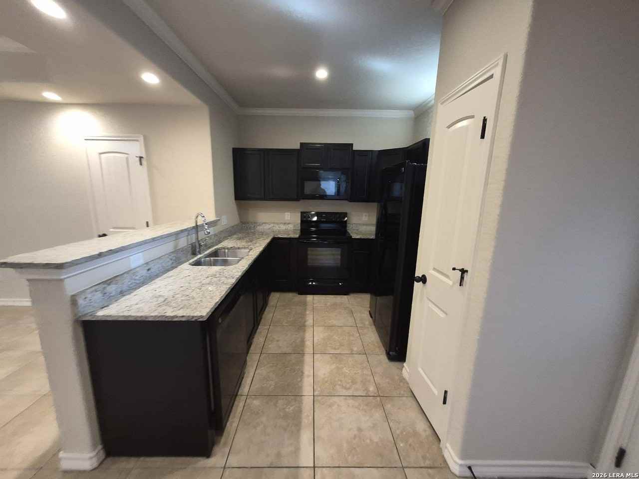 6866 Lakeview Dr #102 - Photo 7 of 24