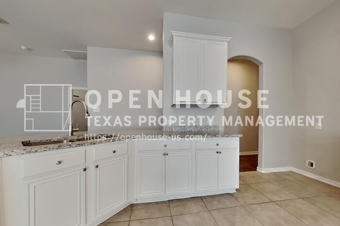 1112 Seider Ln - Photo 7 of 23