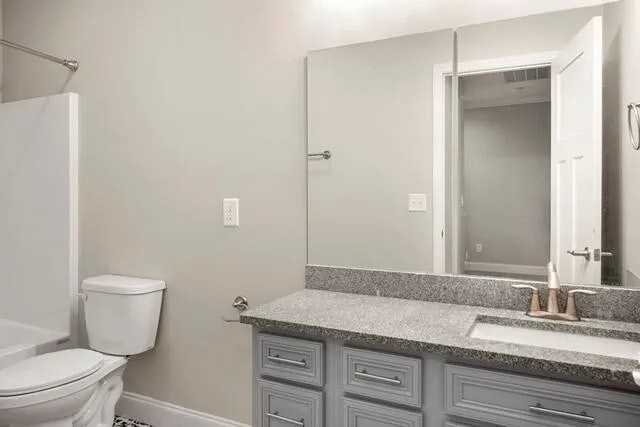 1916FR Young Road Southeast, Unit Unfurnished - Photo 5 of 36