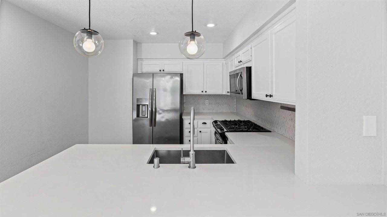 3219 Via Pescado - Photo 2 of 20