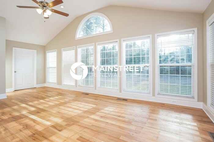 2073 Shillingwood Dr Nw - Photo 5 of 15