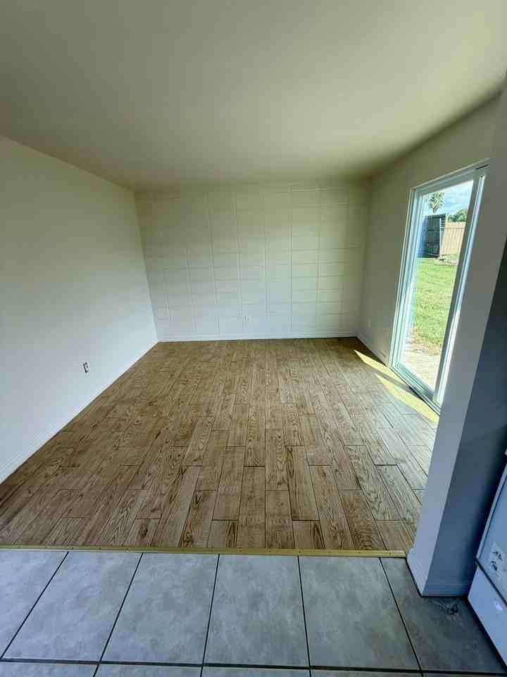 8134 Krag Dr, Unit 2 - Photo 4 of 9