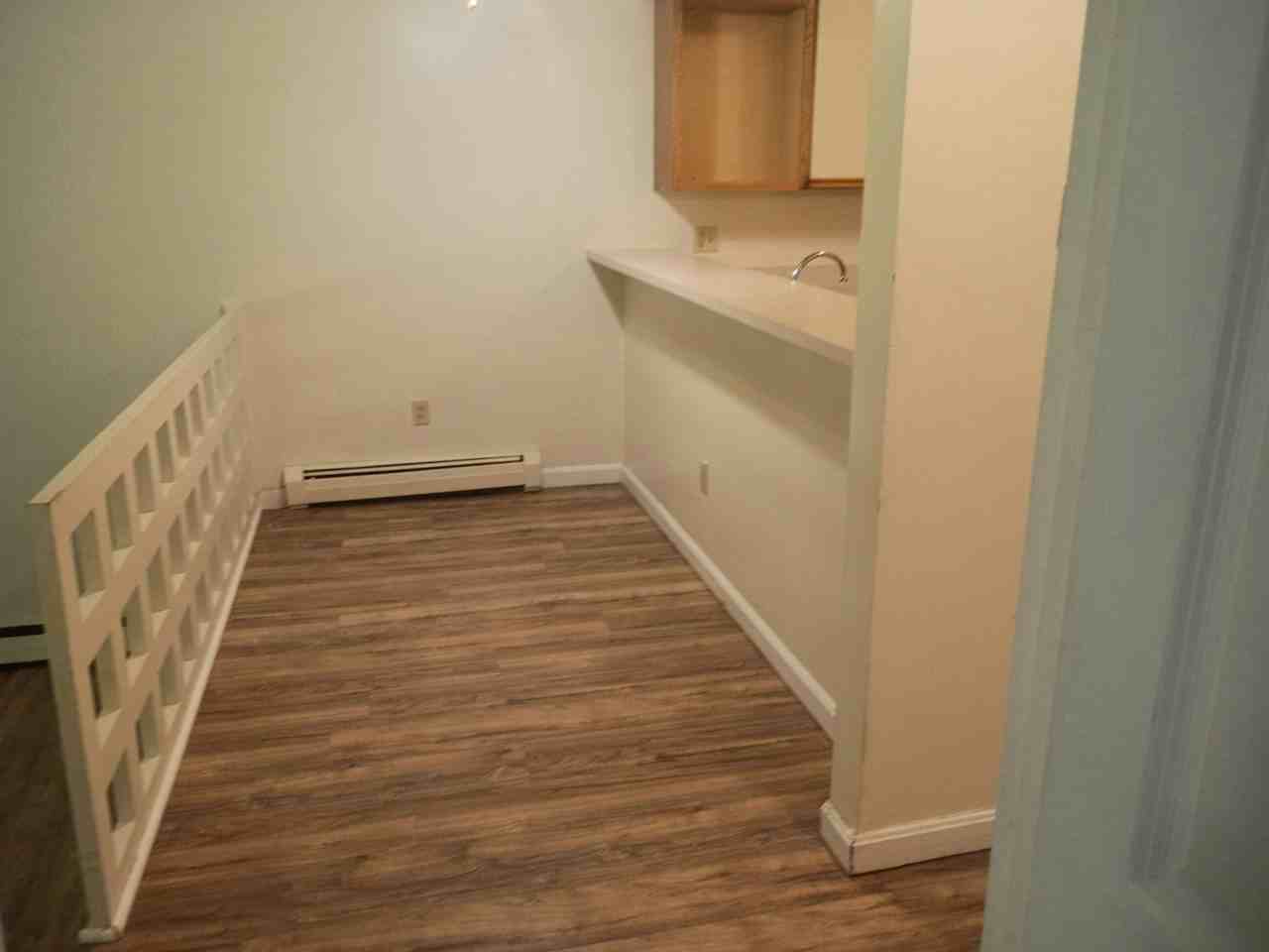 11 RiverBend Dr, Unit 25-4 - Photo 5 of 14