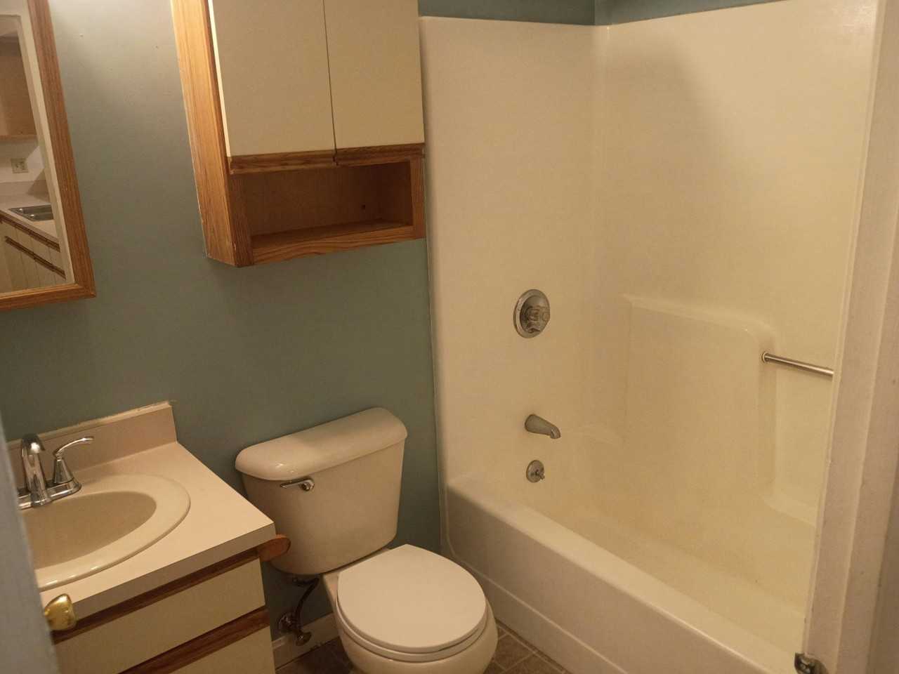 11 RiverBend Dr, Unit 25-4 - Photo 7 of 14
