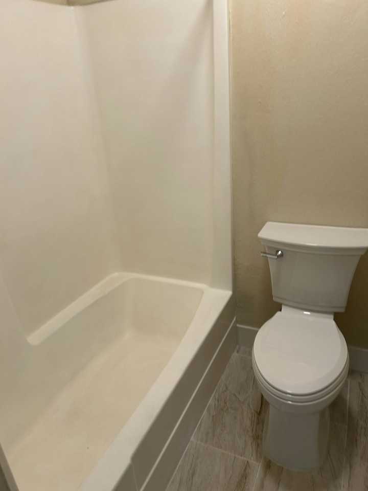 2649 Woodridge Court, Unit 2 - Photo 3 of 9