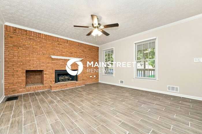 222 Bridgewood Dr Se - Photo 4 of 19