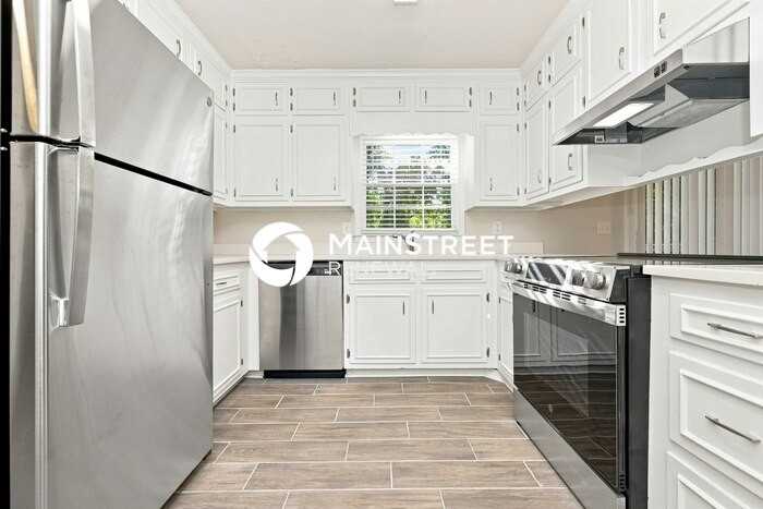 222 Bridgewood Dr Se - Photo 6 of 19