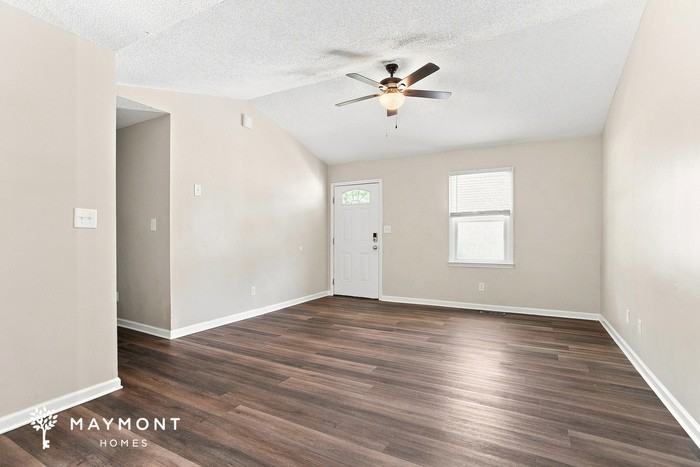 103 Duff St - Photo 4 of 15