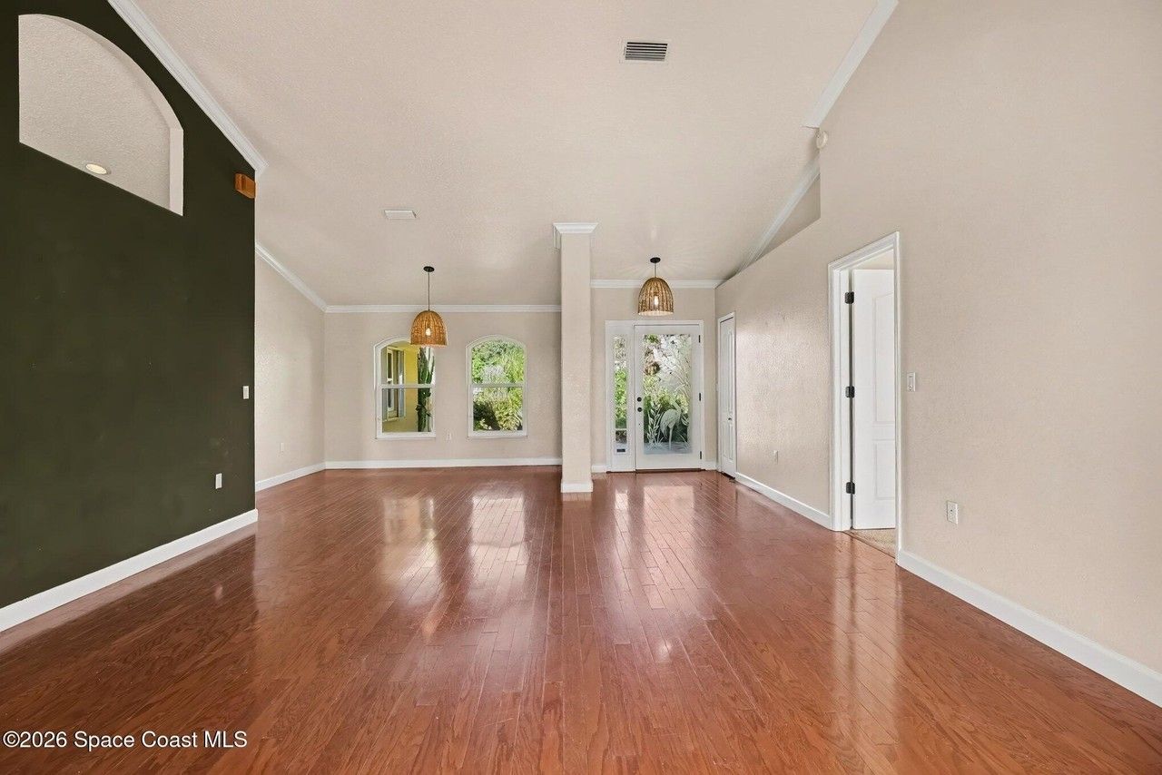 2710 S Courtenay Pkwy - Photo 6 of 28