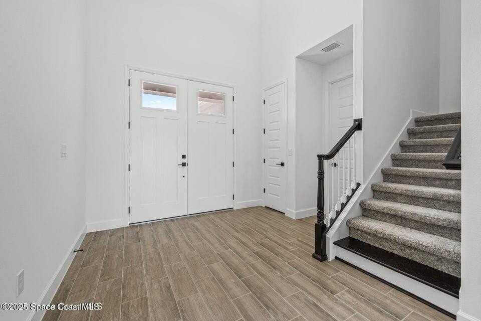 2737 Kamin Dr - Photo 3 of 22
