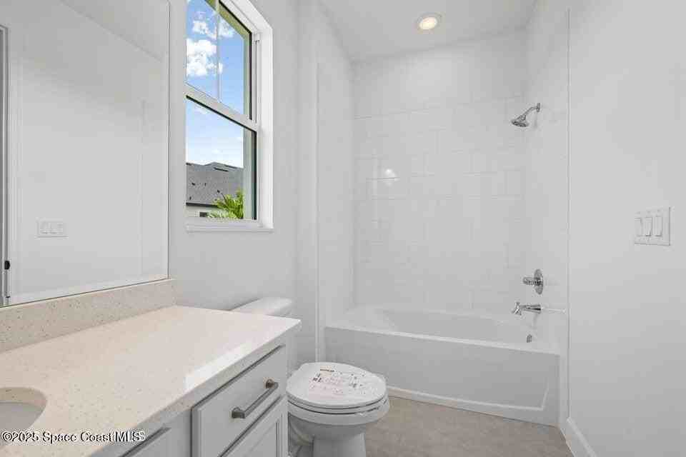 2737 Kamin Dr - Photo 5 of 22