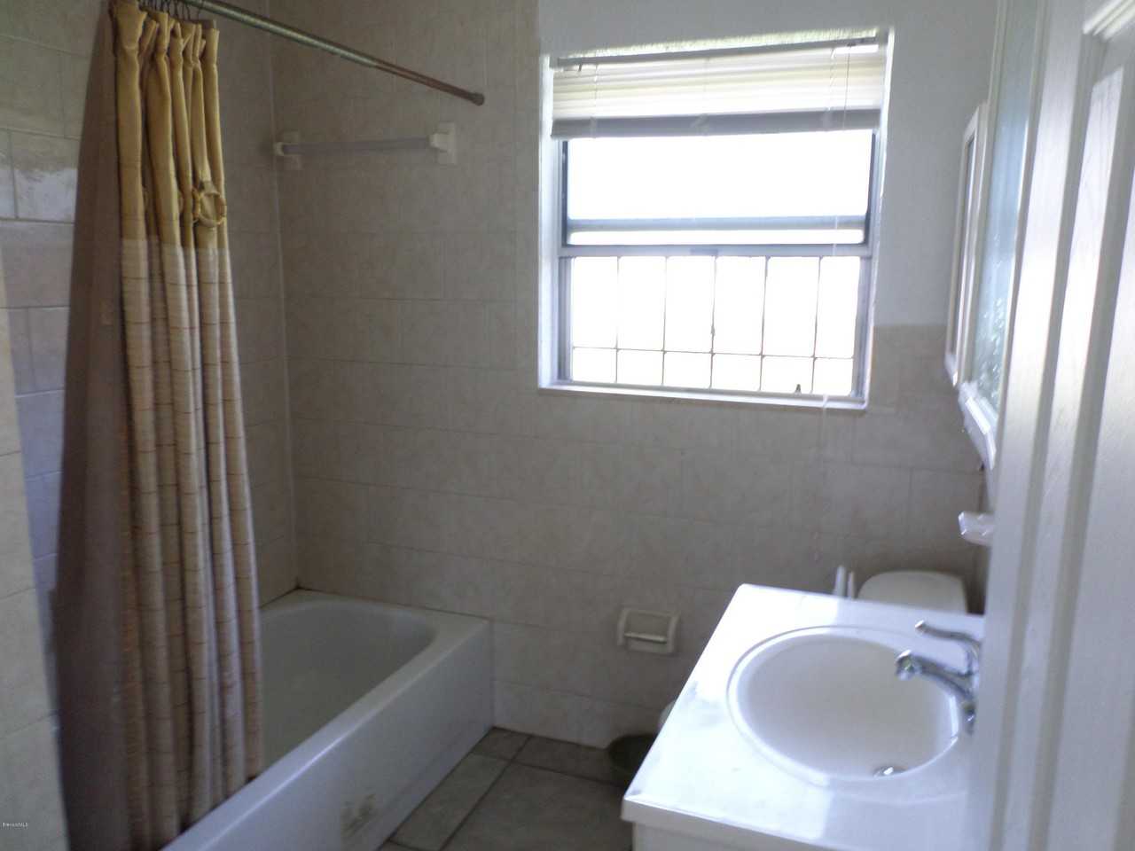 138 Cocoa Pl - Photo 2 of 7