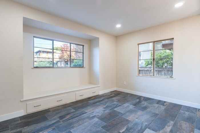 116 6th St - Photo 5 of 46
