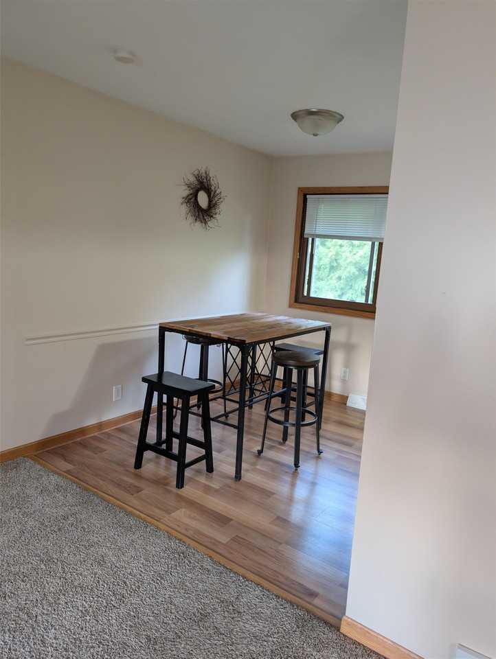 213 S Jefferson St - Photo 2 of 17