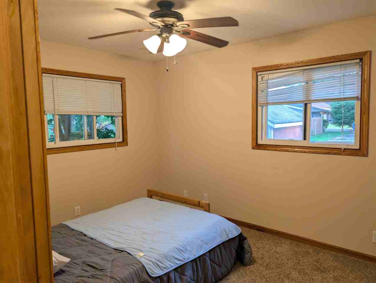 213 S Jefferson St - Photo 7 of 17