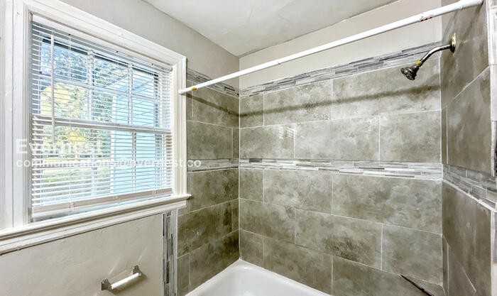 761 Whitney Ave - Photo 7 of 19