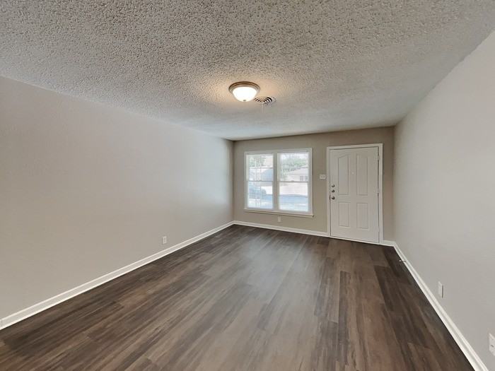 5201 Sabelle Ln - Photo 3 of 17