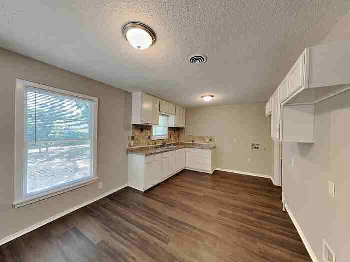 5201 Sabelle Ln - Photo 6 of 17