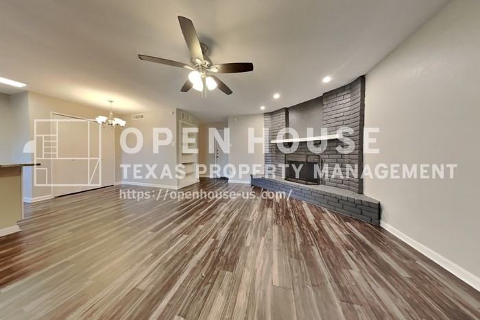 1026 Clark Trl - Photo 4 of 20