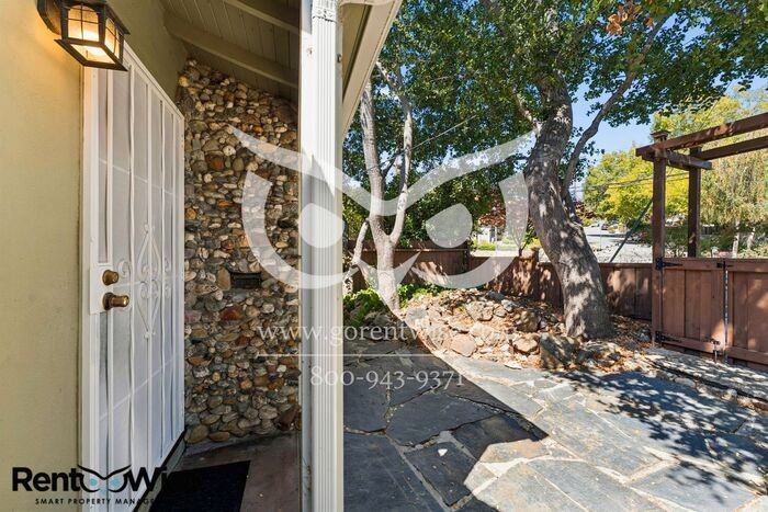 506 Chestnut St - Photo 3 of 30