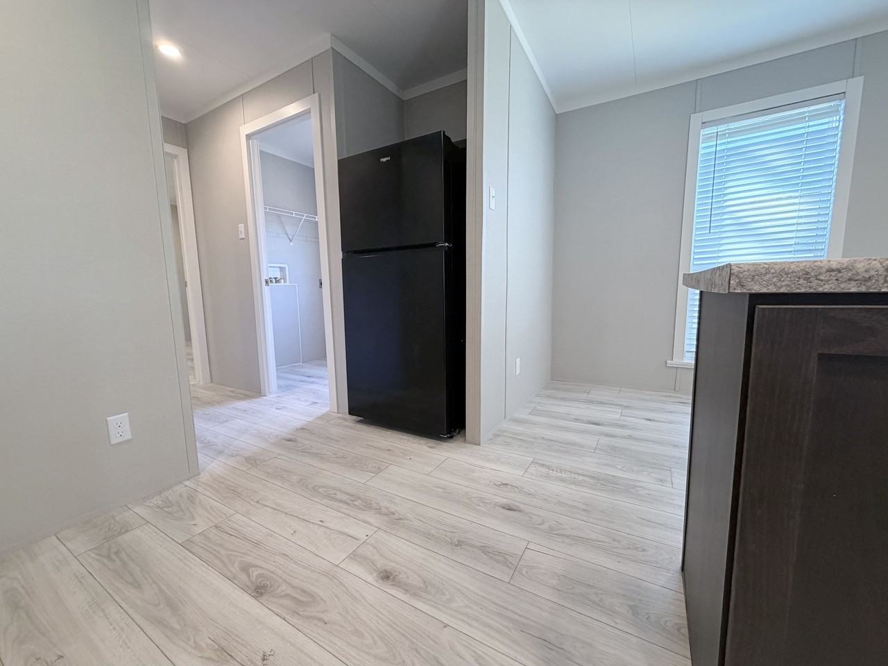 709 N Collins Fwy #60 - Photo 5 of 29