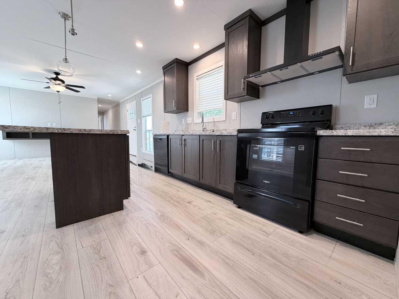 709 N Collins Fwy #60 - Photo 6 of 29