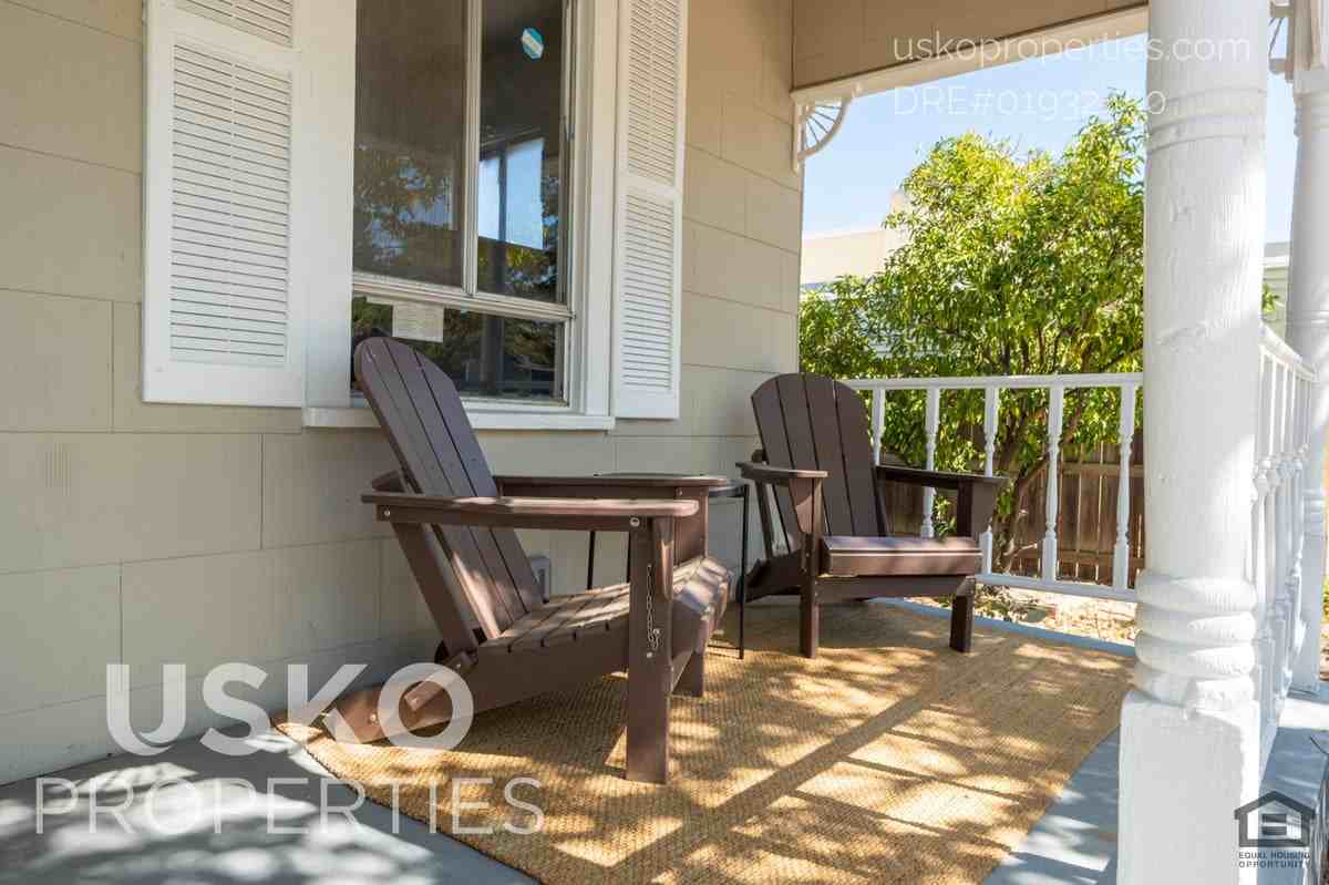 808 Main St - Photo 6 of 49