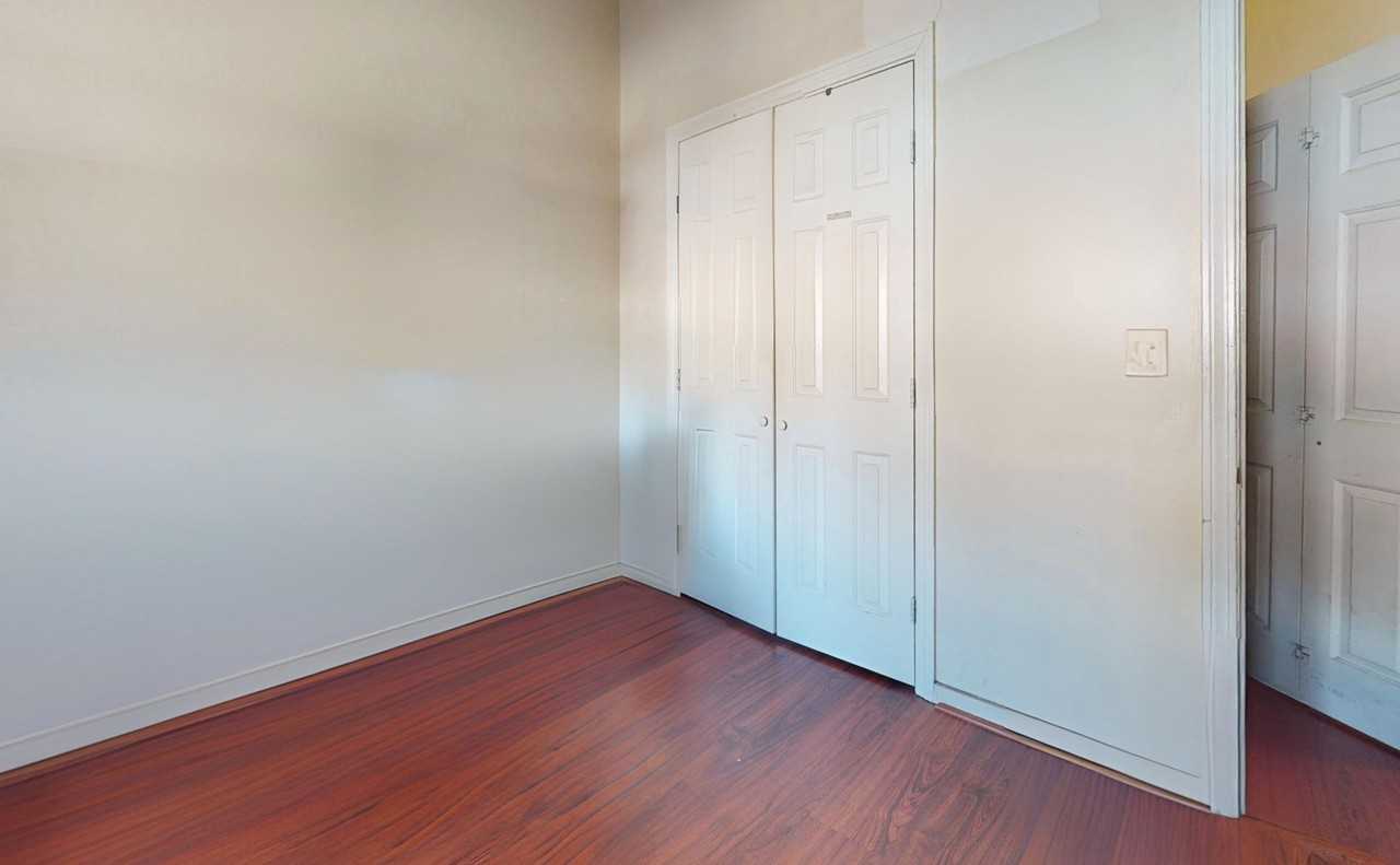 18 S Huntington Ave #2ROOMC - Photo 4 of 13