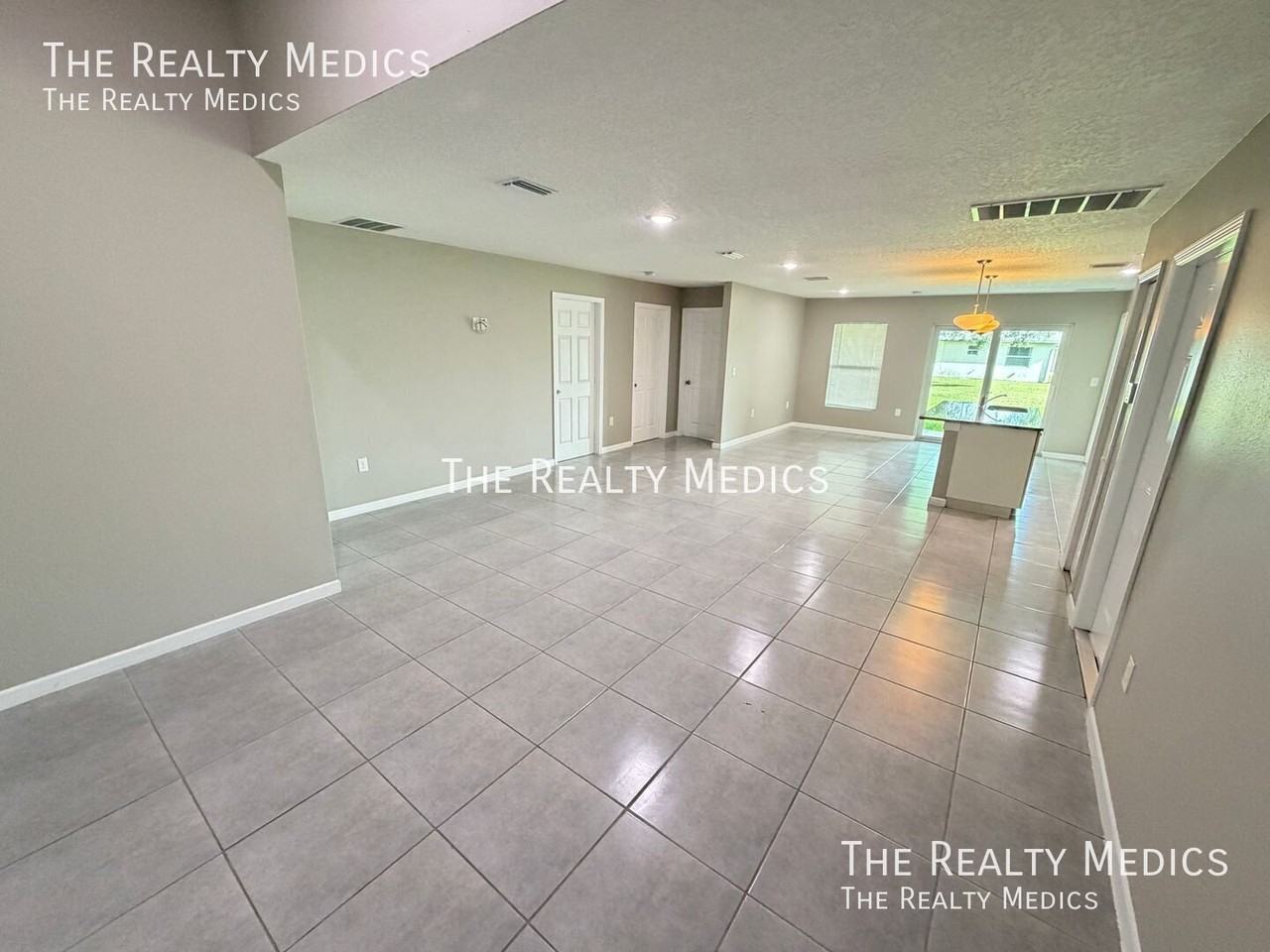 1297 Stone St Nw - Photo 3 of 43