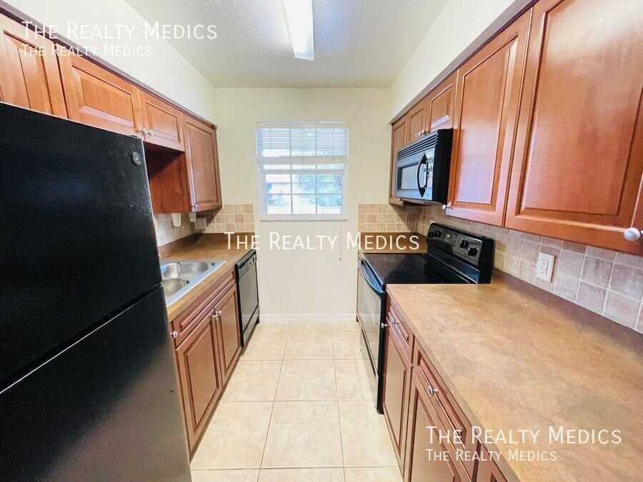 4874 Tangerine Ave #4874 - Photo 5 of 15