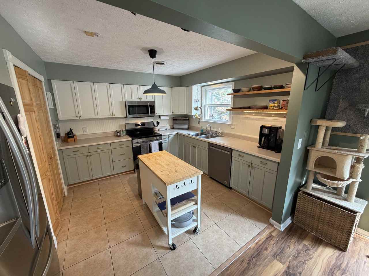 1411 Kensington Rd #4C - Photo 6 of 30
