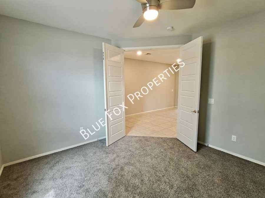 8838 N Hardy Preserve Loop - Photo 3 of 41