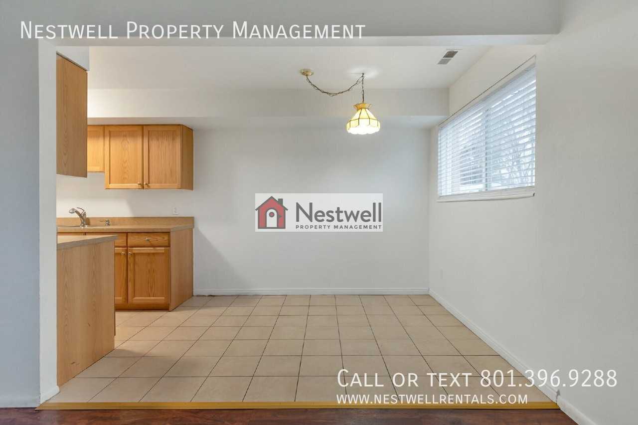 655 E Candlelite Ln - Photo 4 of 19