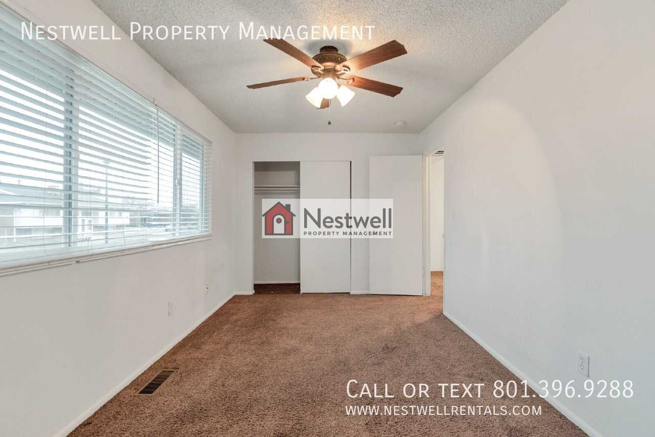 655 E Candlelite Ln - Photo 6 of 19