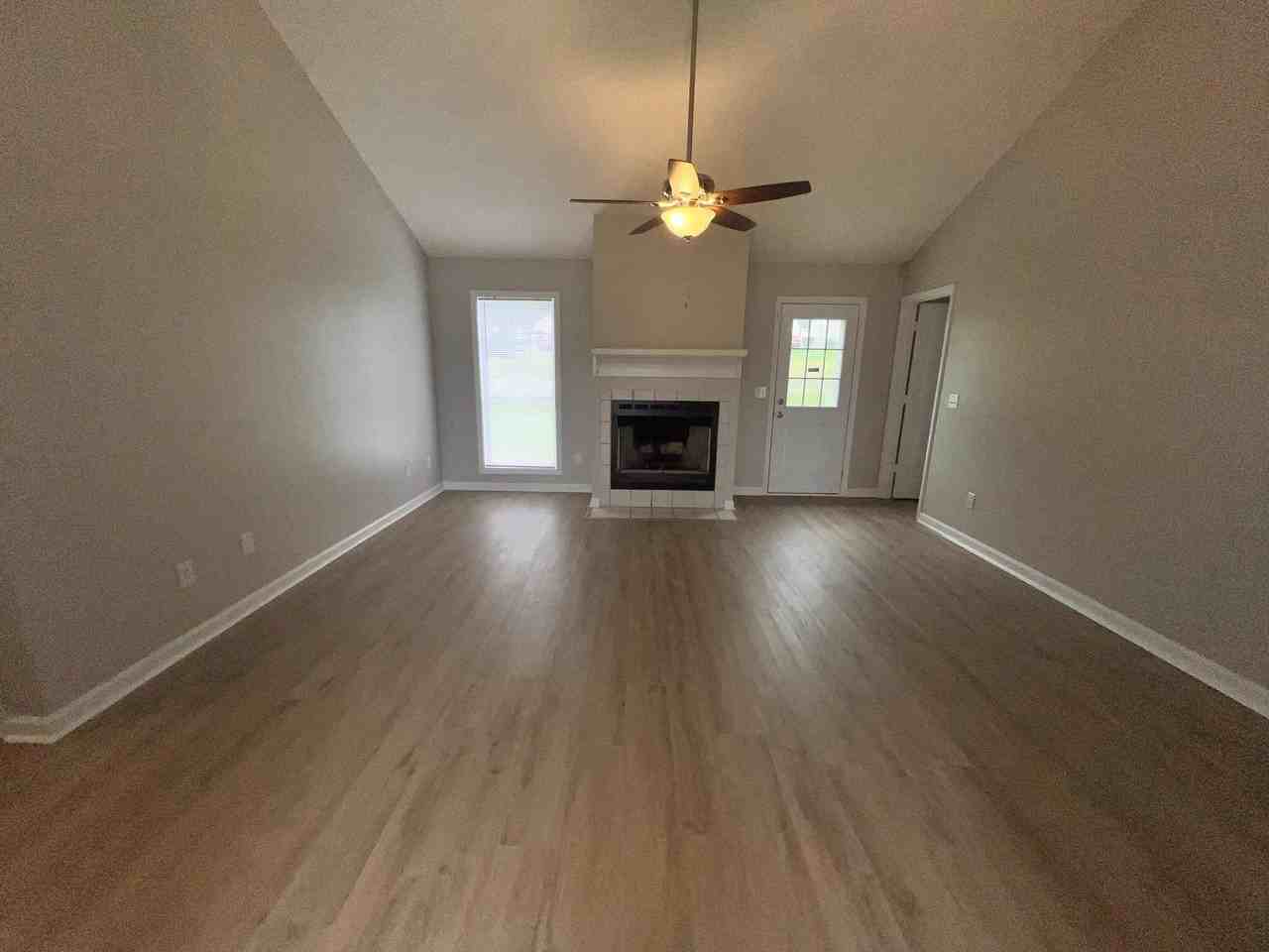 6048 Buxton Dr - Photo 4 of 15