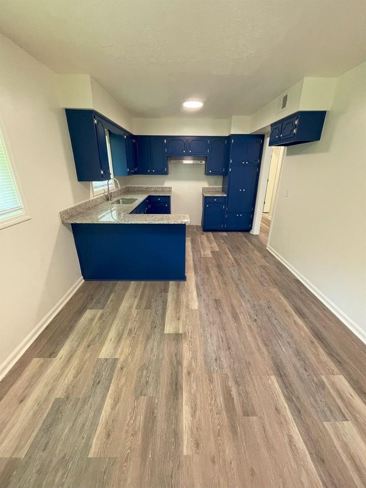 5360 Spencer Ln - Photo 6 of 15