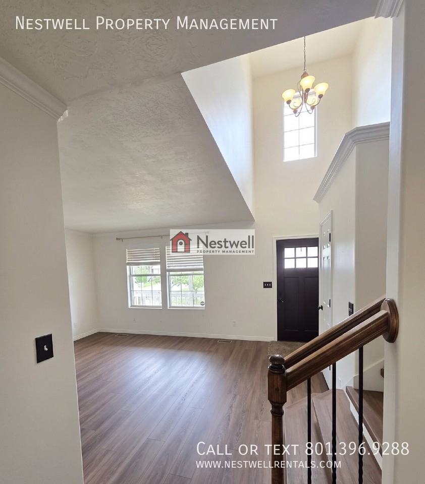 11444 S 150 E - Photo 5 of 27