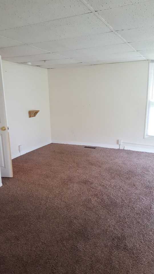 411 Dallas St - Photo 3 of 11