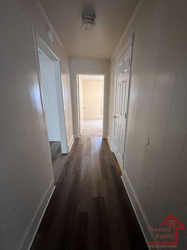 1366 N Dixie Ave - Photo 5 of 11