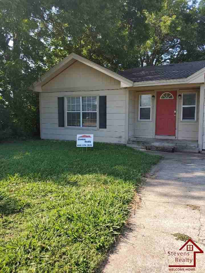 1804 Nw Lincoln Ave - Photo 2 of 16