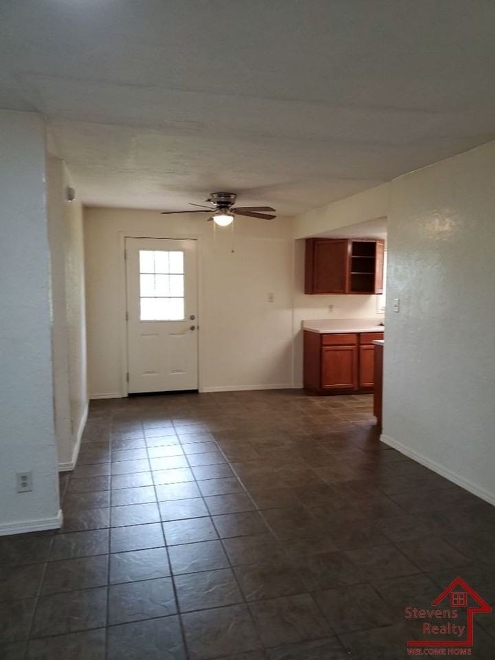 1804 Nw Lincoln Ave - Photo 6 of 16