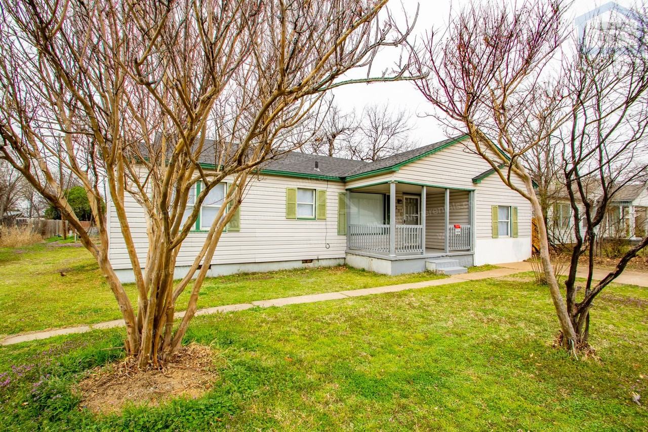 2206 Nw 19th St - Photo 5 of 50