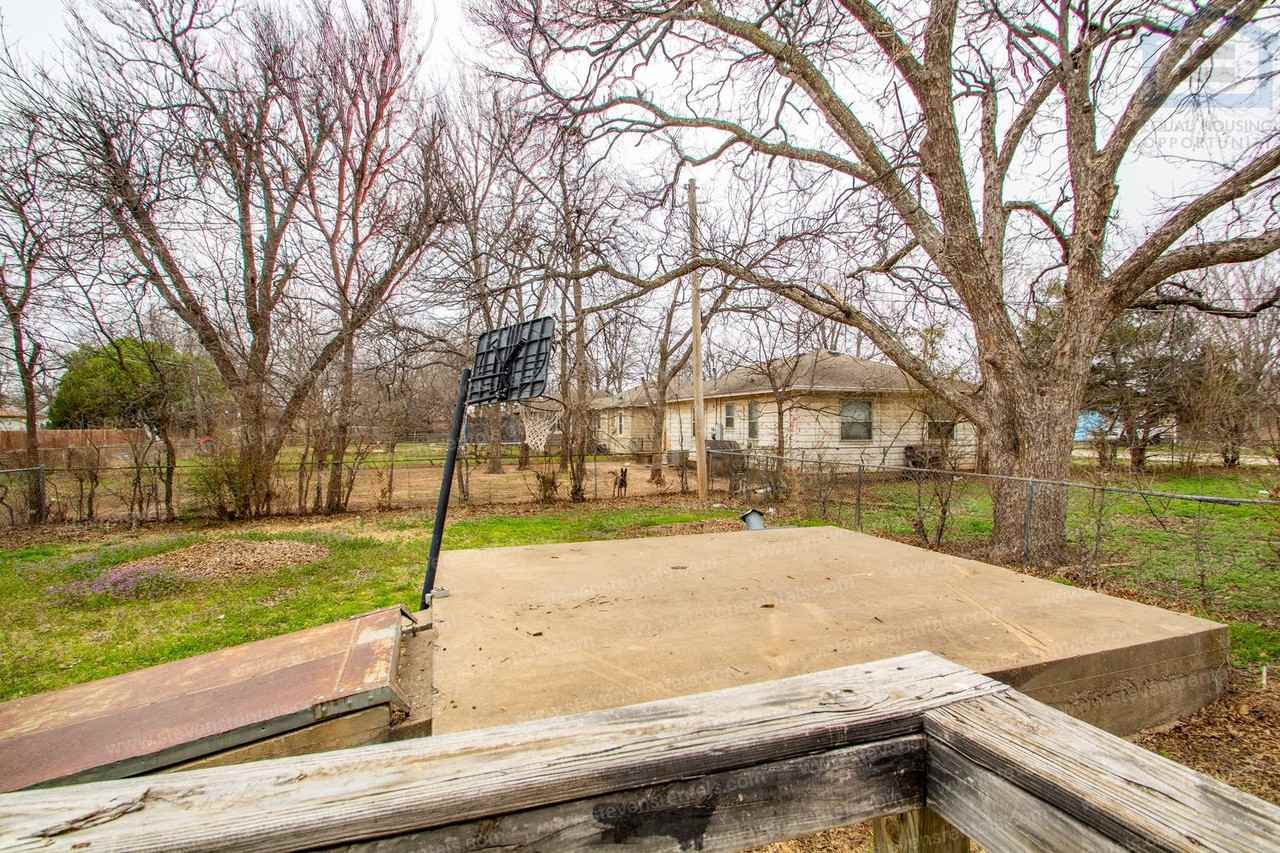 2206 Nw 19th St - Photo 7 of 50